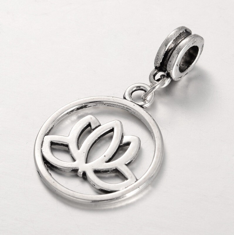 Lotus Charm - Silver 36mm