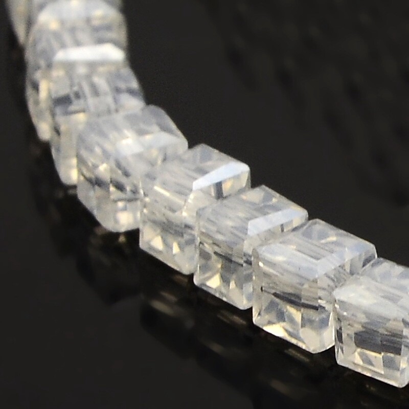 Faceted Cube - Clear AB 4mm