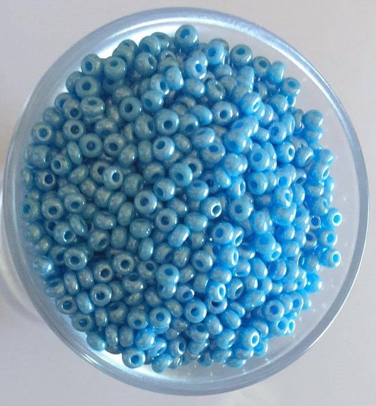 Seed Bead - Sky Blue Pearlised 8/0