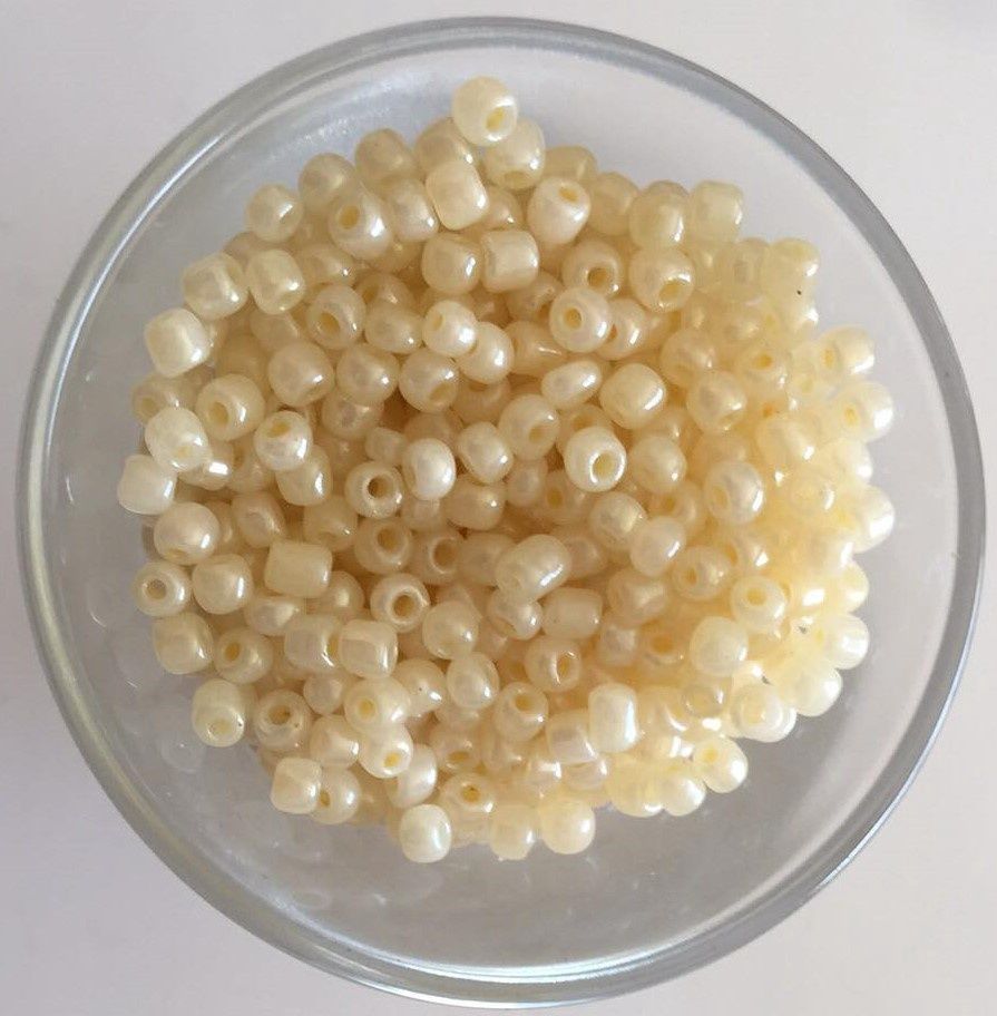 Seed Bead - Pearl 8/0