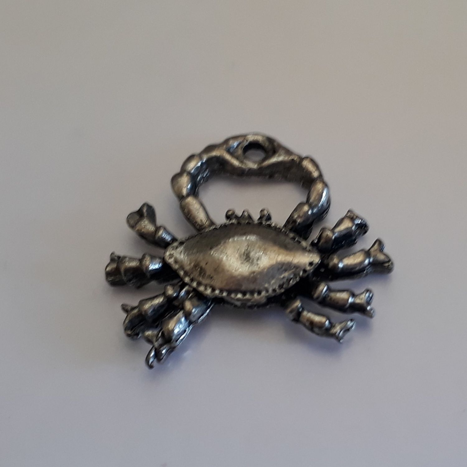 Crab Charm - Silver 17mm
