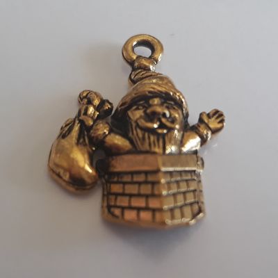 Santa In Chimney Charm - Gold 21mm