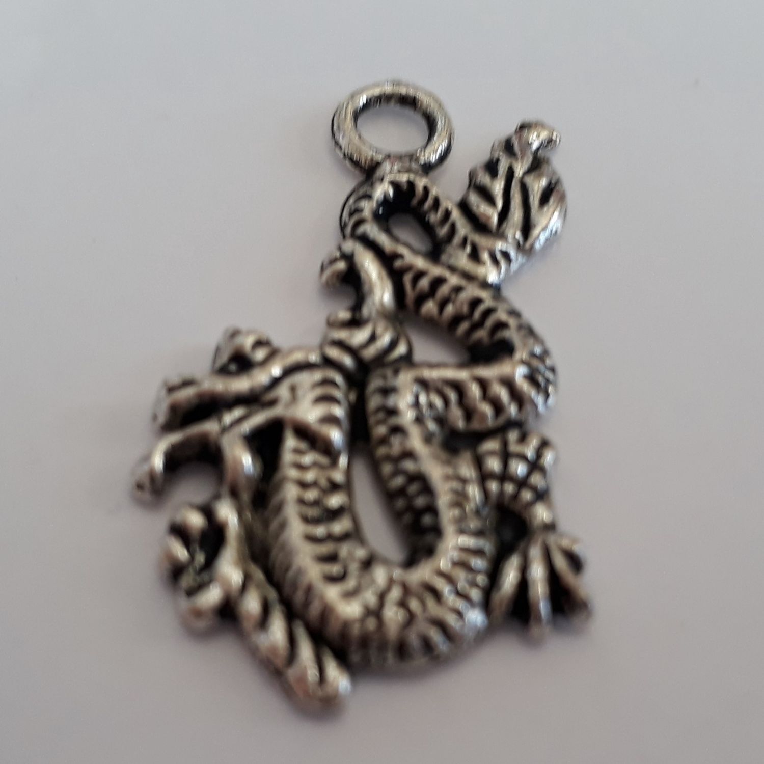 Hanging Dragon - Silver 26mm