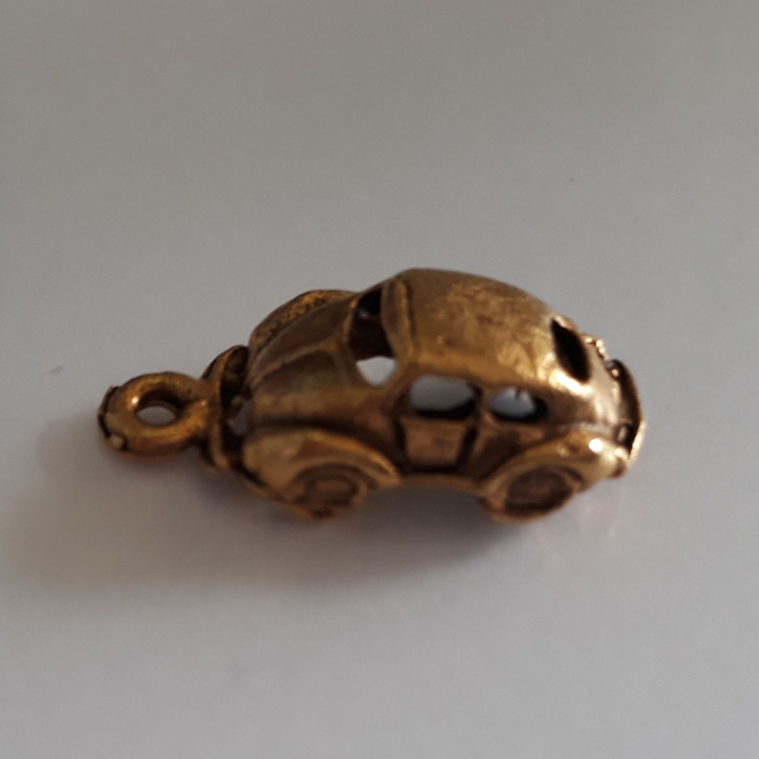 Volkswagon Charm - Gold 18mm