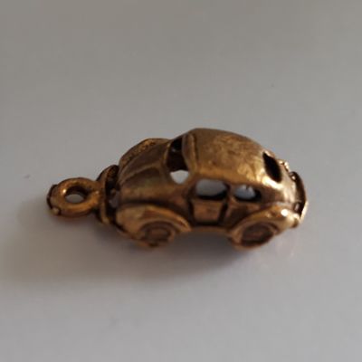 Volkswagon Charm - Gold 18mm