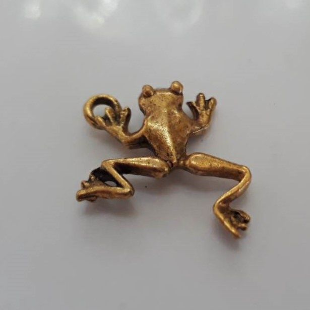 Leaping Frog Charm - Gold 25mm