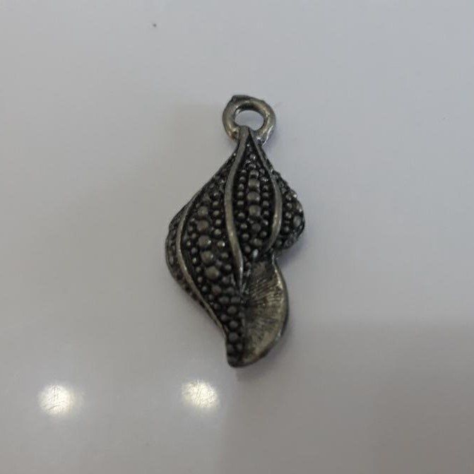 Sea Shell Charm - Gold 22mm