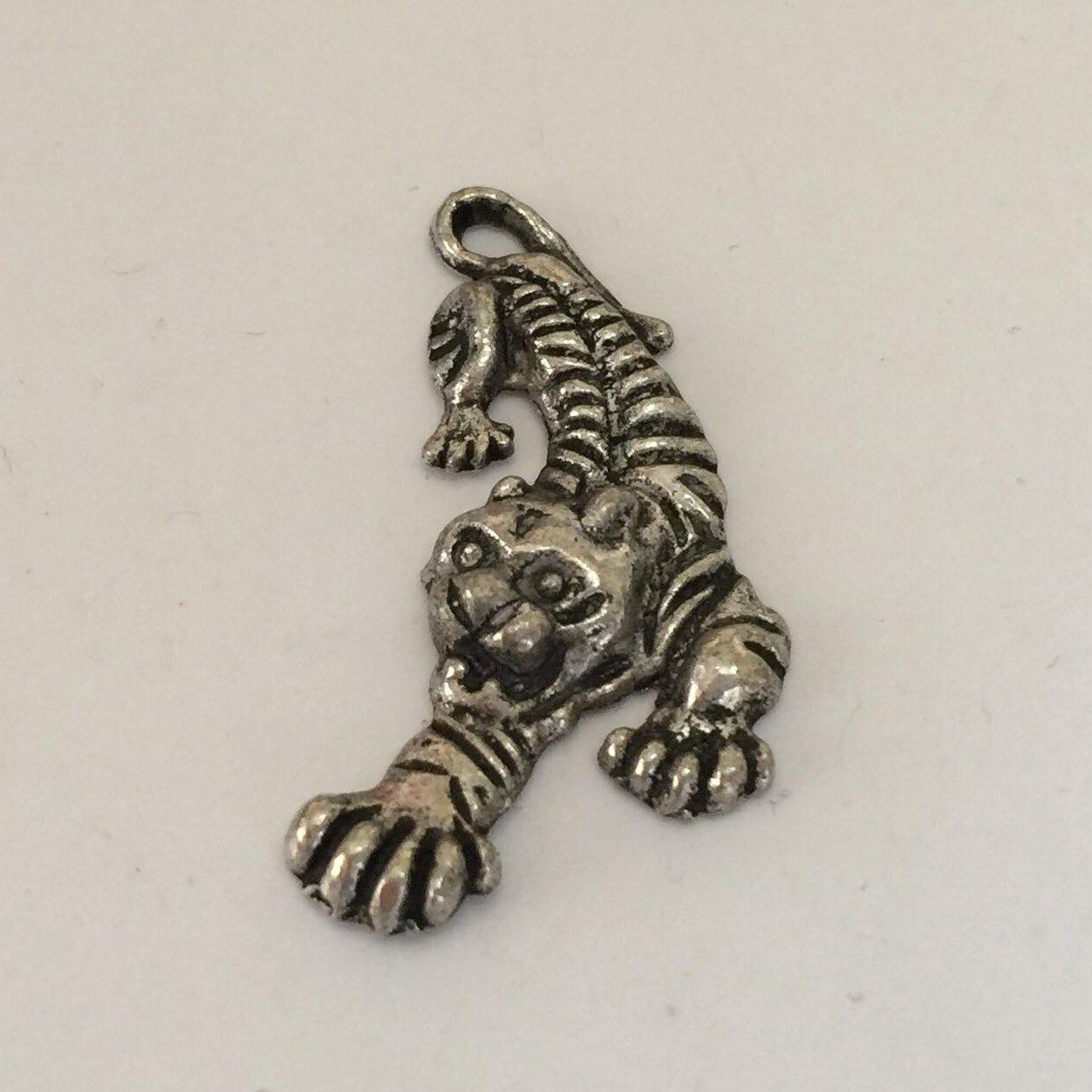 Tiger Charm - Silver 35mm