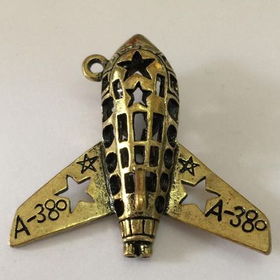 Aeroplane Pendant - Gold 37x37mm