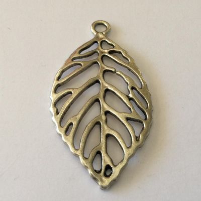 Leaf Pendant - Silver 48x25mm