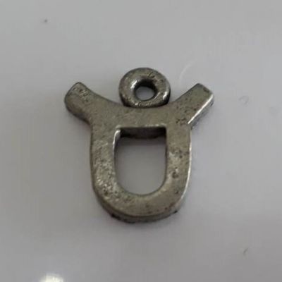 Taurus Charm - Silver 15mm (Apr 20 - May 20)