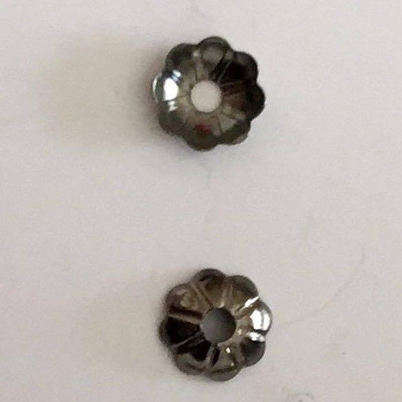 Bead Cap, Fluted Petal - Gunmetal 4mm