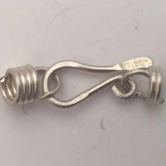 Hook &amp; Eye - Coiled Silver 22mm
