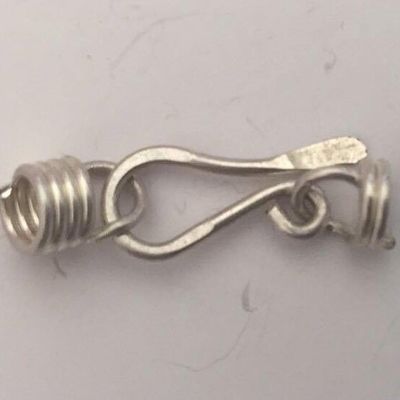 Hook &amp; Eye - Coiled Silver 22mm