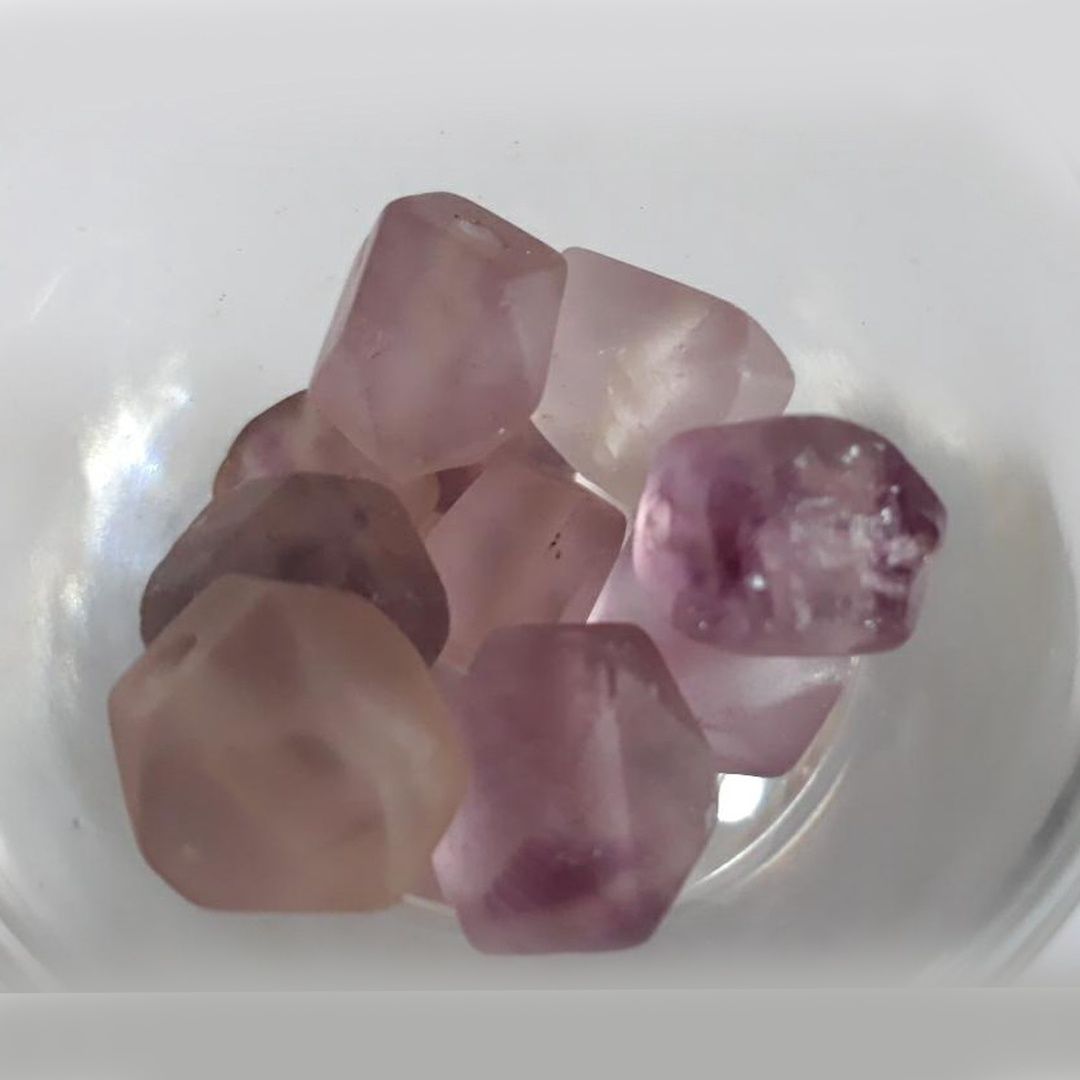 Matt Amethyst Faceted Cube ~10mm