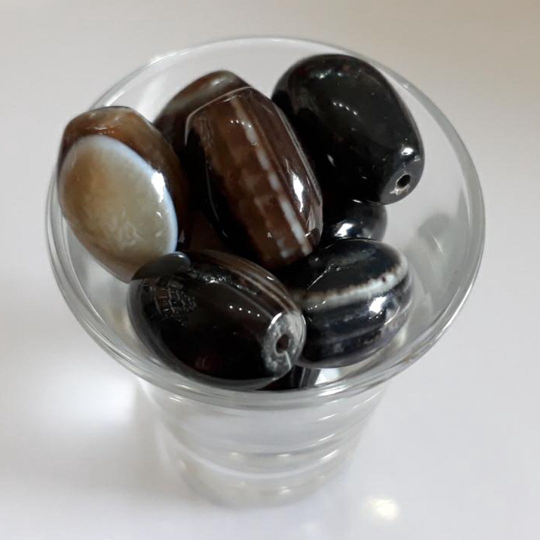 Banded Agate Oval - Dark Brown 18mm