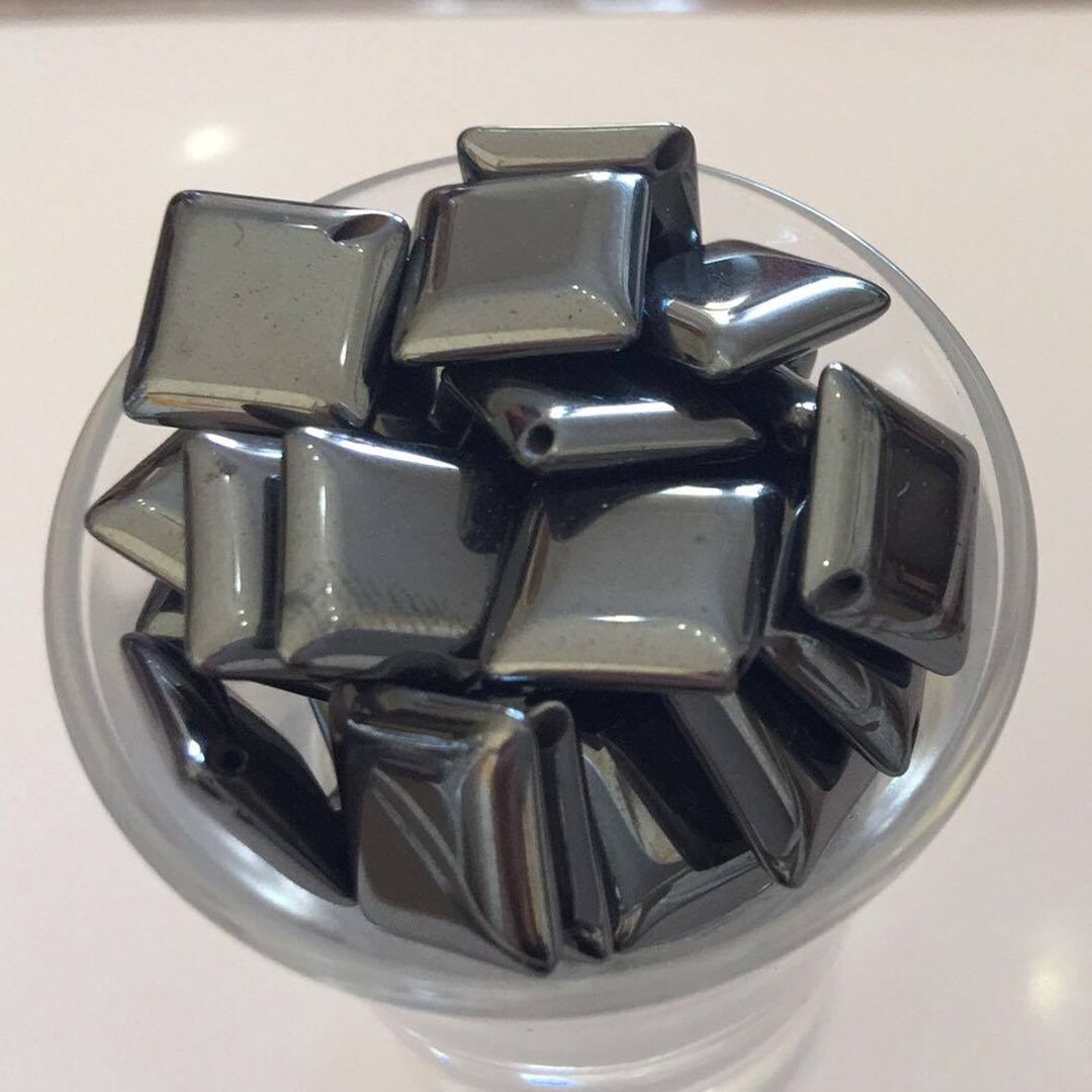 Hematite Diamond - 16mm
