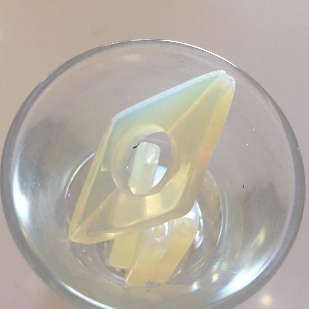Synthetic Opal Diamond - 39mm