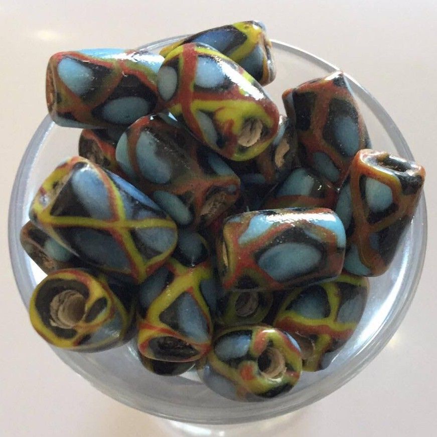 Javanese Tube - Zigzag Spot Black 12mm