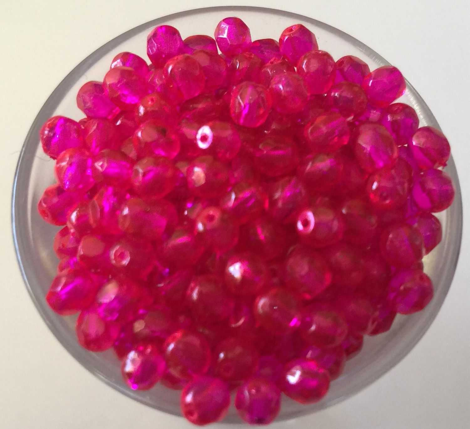 Czech Facet - Fuchsia 4mm