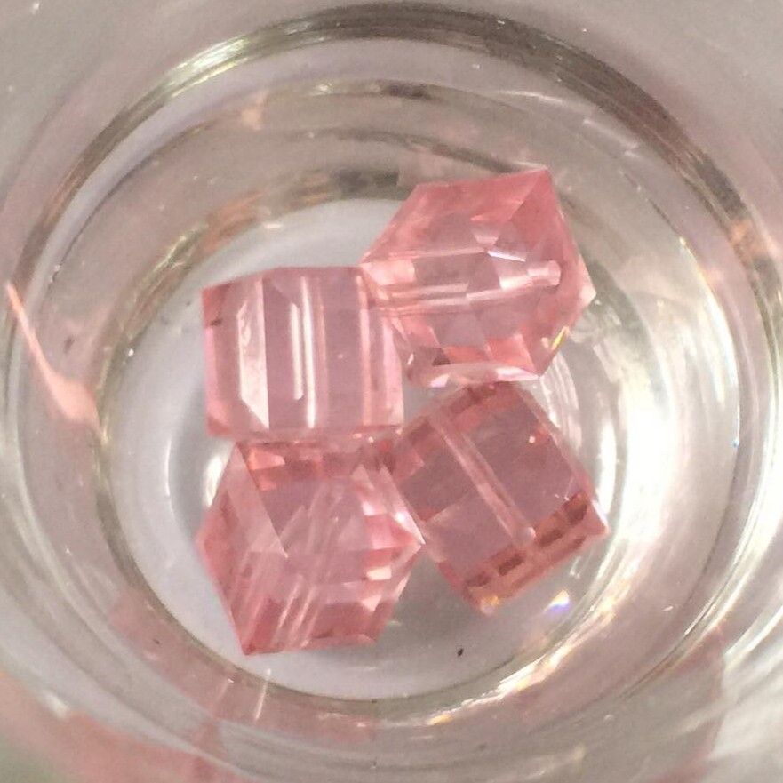Swarovski Crystal  Cube - Vintage Rose 8mm