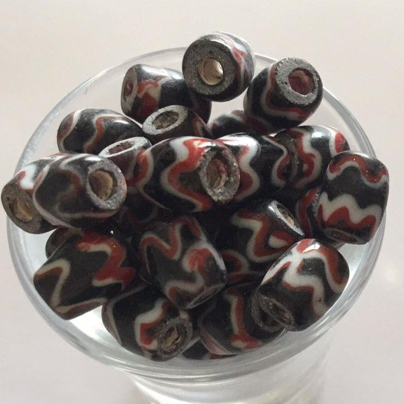 Javanese Tube - Black &amp; Red Zig Zag 8mm