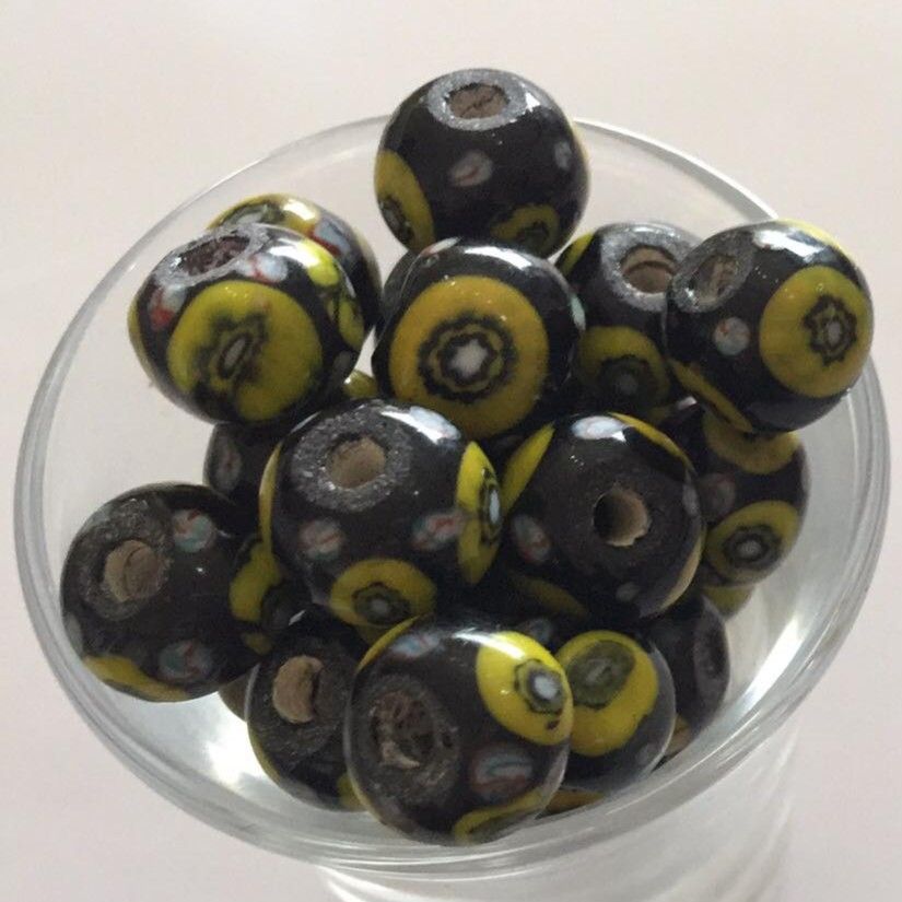 Javanese Round - Black With Yellow Sun 10mm