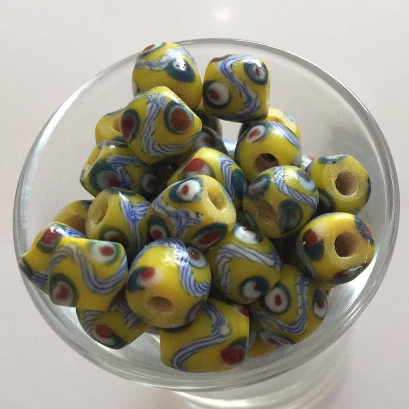 Javanese Red Spot - Yellow 8mm