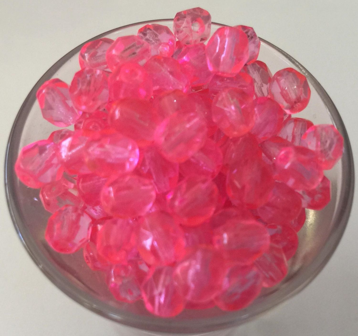 Czech Facet - Hot Pink 6mm