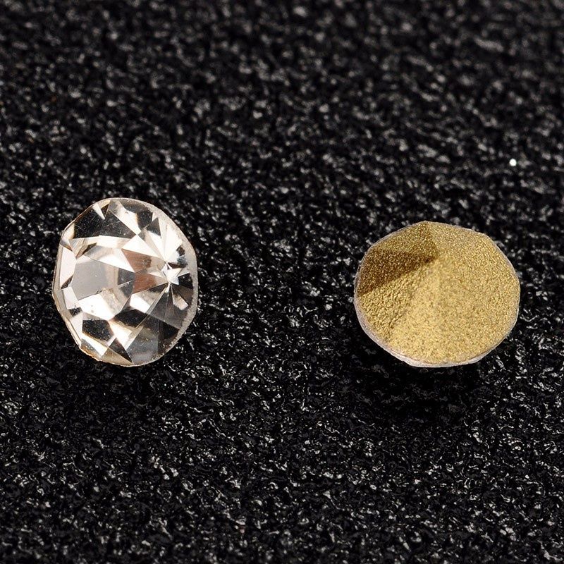 Rhinestone Point Back - Crystal 4x2.9mm