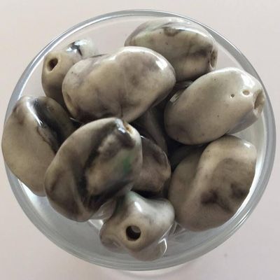 Chinese Porcelain Twist - Marble 16x9mm