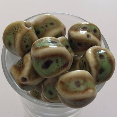 Chinese Porcelain Twist - Lime 15x13mm
