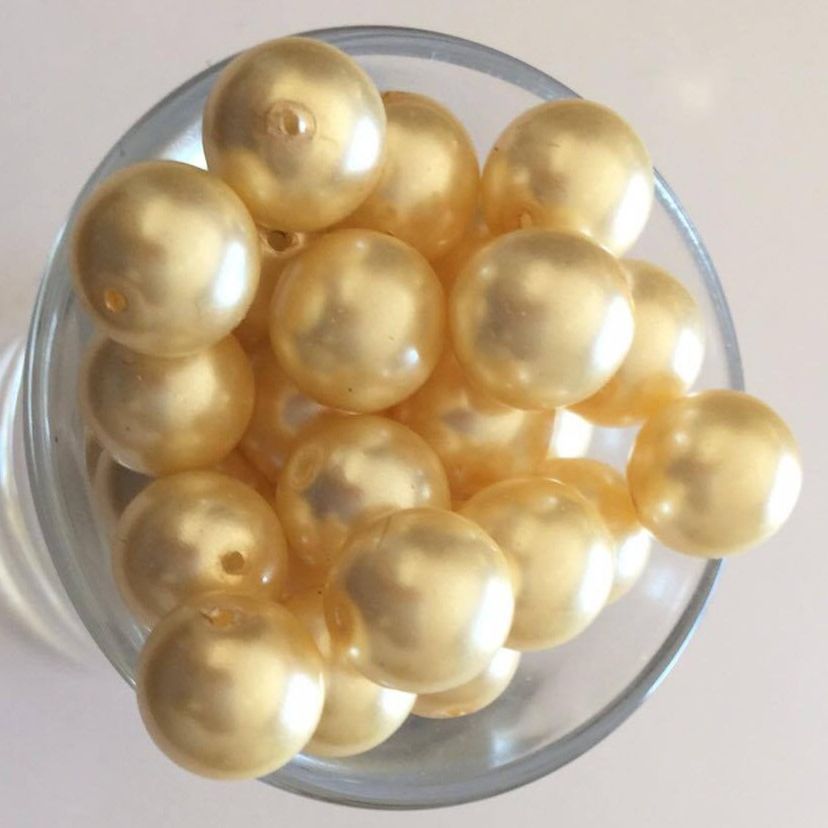 Czech GB Pearl - Cream 10mm