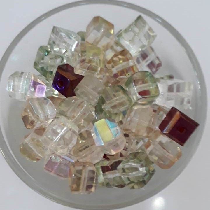 Chinese Faceted Cube - EOL 6mm