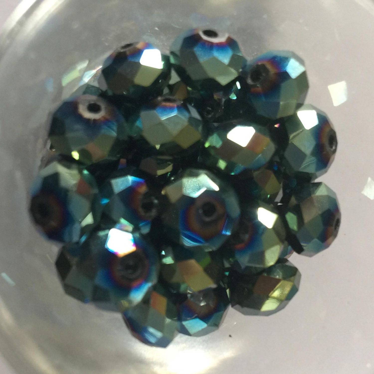 Chinese Cushion - Green Iris 8mm