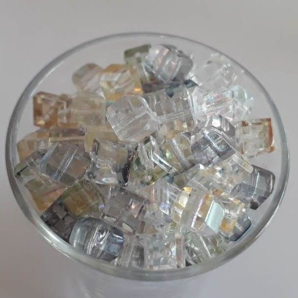 Chinese Faceted Cube - Fluorite 6mm