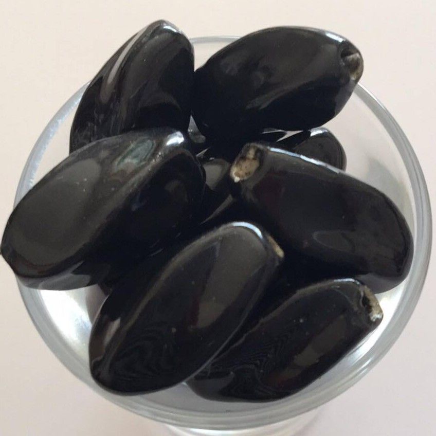 Chinese Porcelain Twist - Black 22x10mm