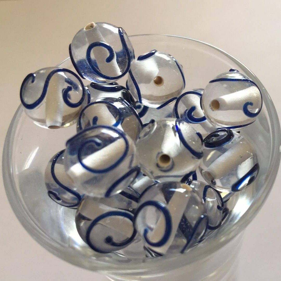 Czech Spiral - Clear &amp; Blue 10mm