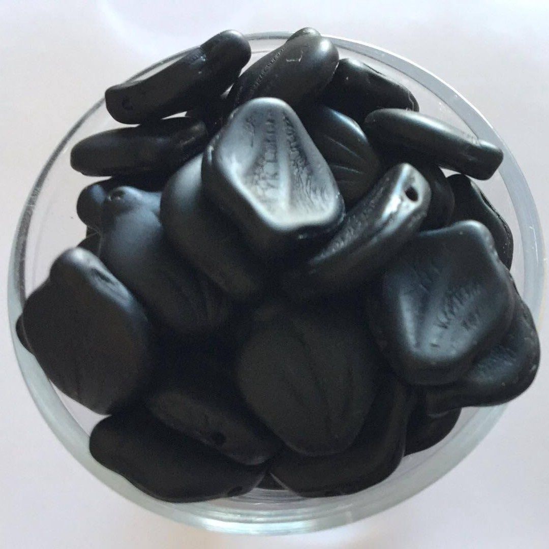 Czech Flat Leaf - Matt Black 14mm