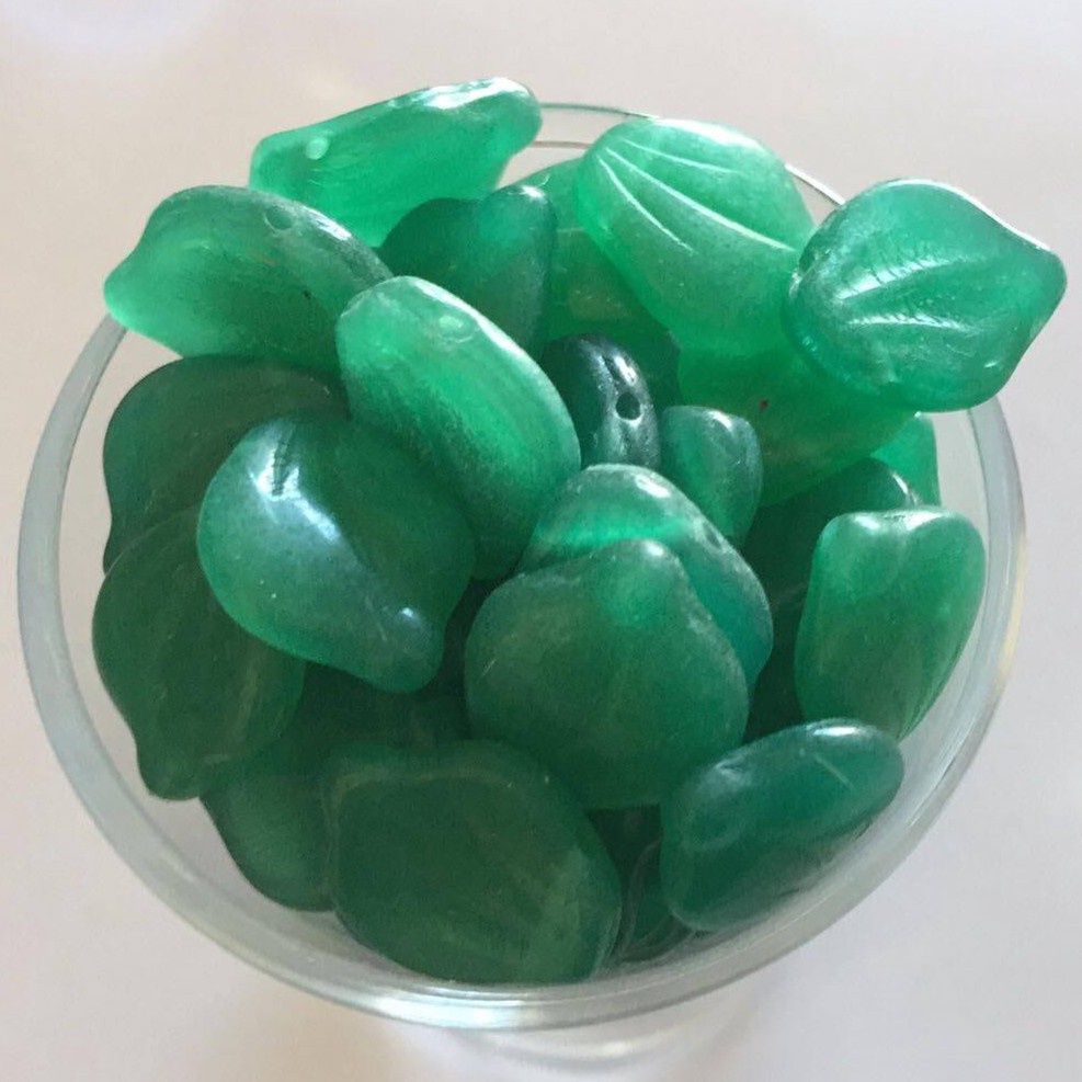 Czech Flat Leaf - Opal Green 14mm