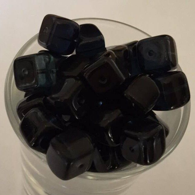 Czech Cube - Montana 8x11mm