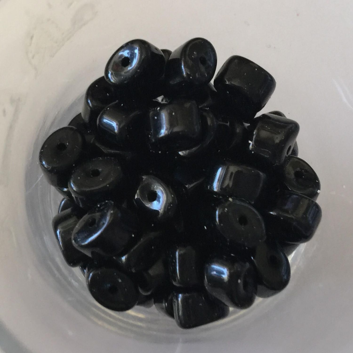 Czech Cushion - Black 8x4mm
