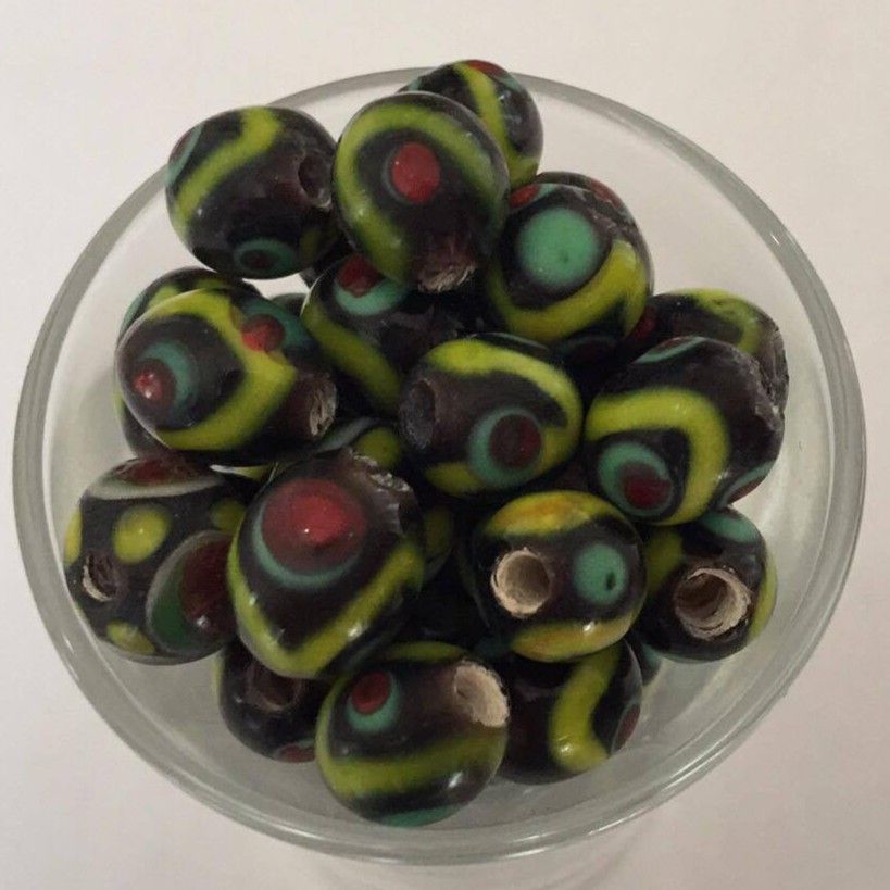 Javanese Glass - Black, Wave Spot 10mm
