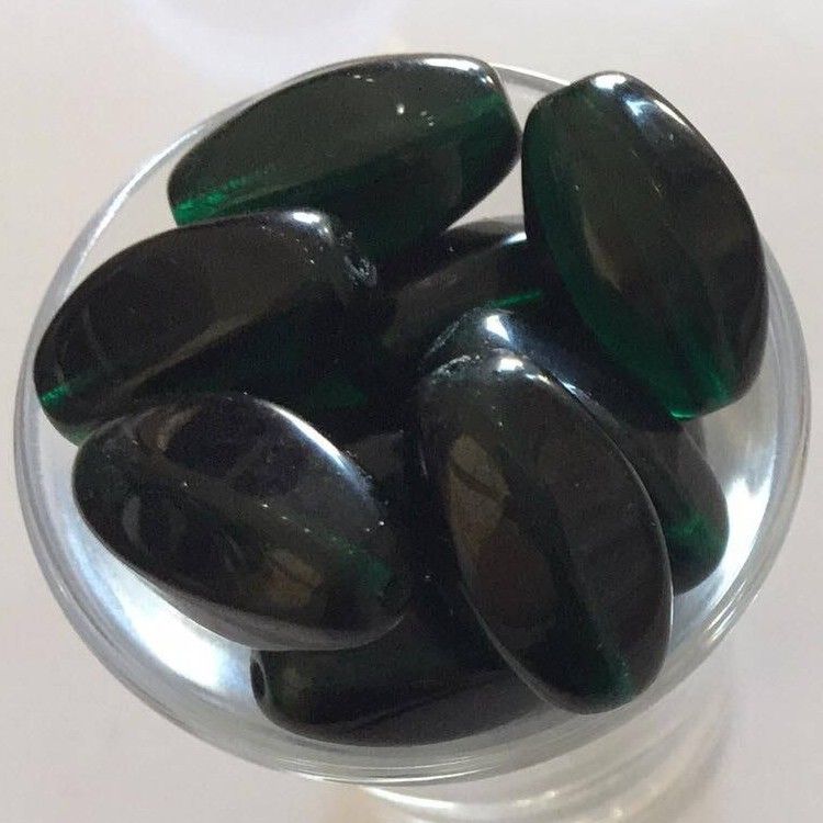 Czech Ridged Oval - Emerald 20mm
