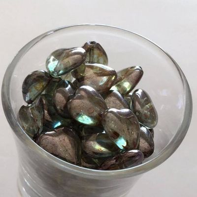 Czech Heart - Green Lustre 12mm