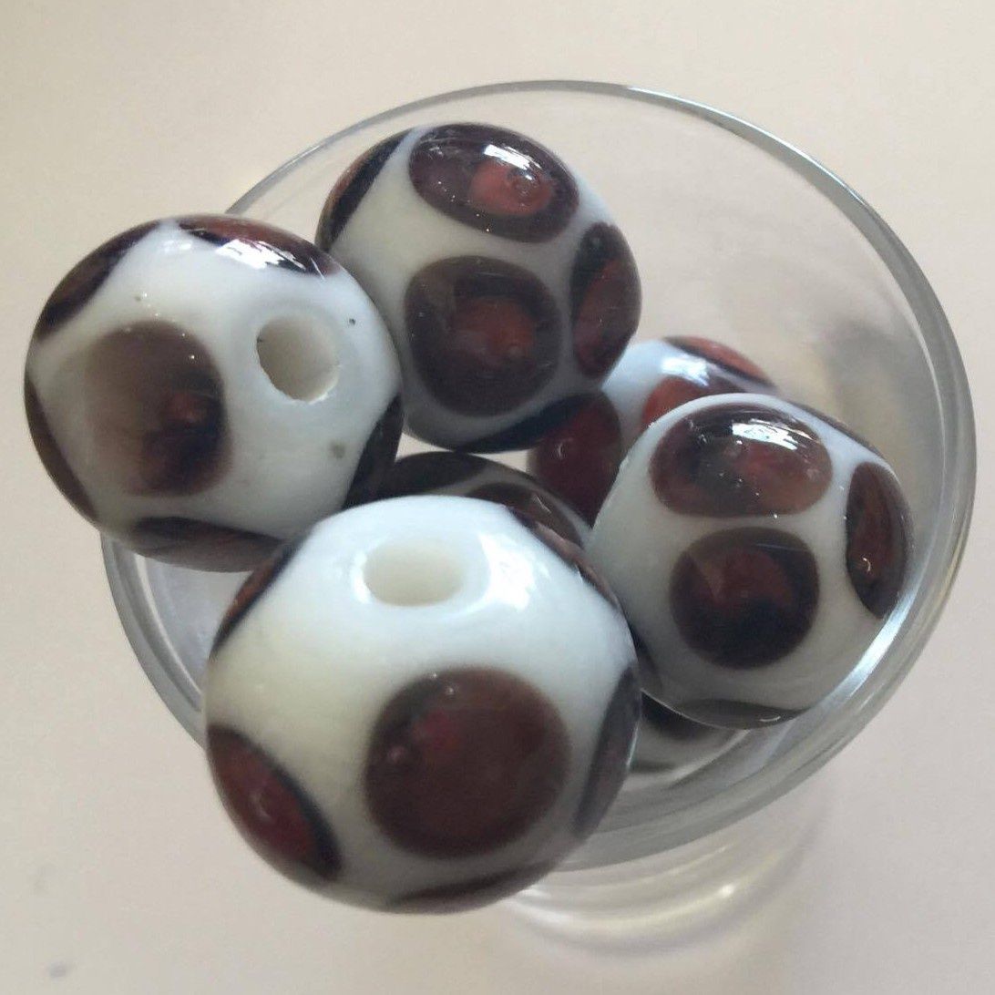 Bubble Bead - White With Amber Spot 16mm