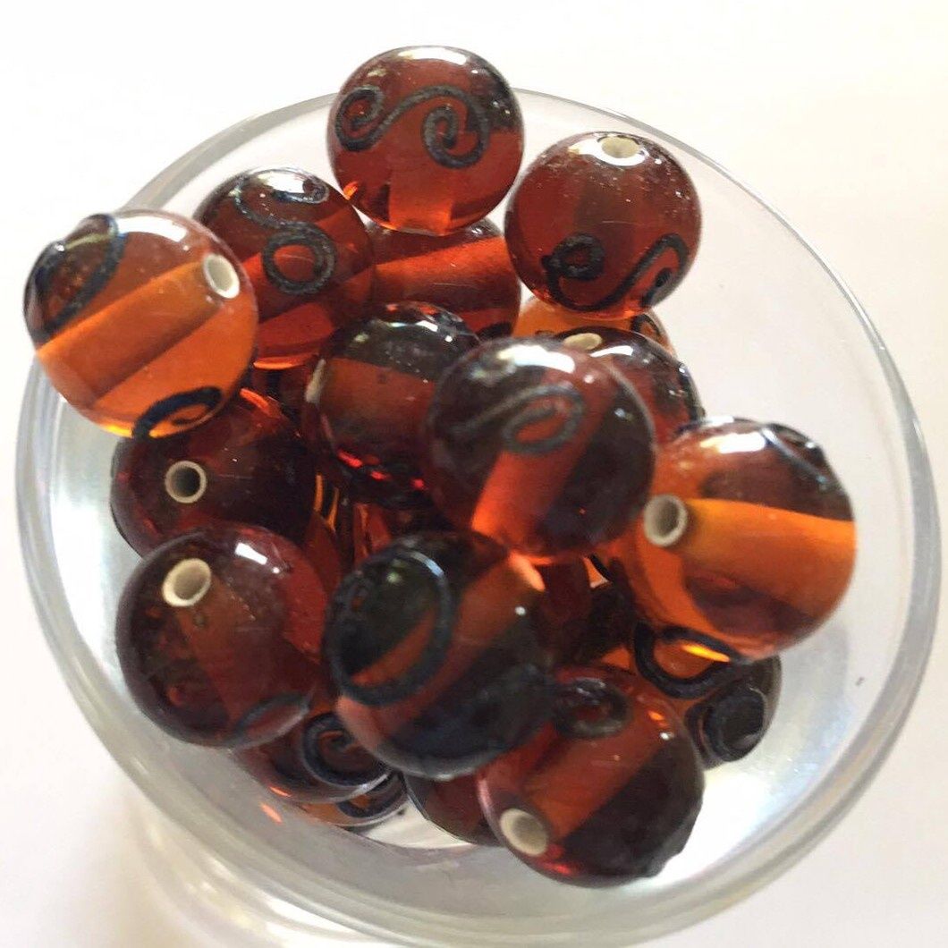 Czech Spiral - Amber &amp; Black 10mm