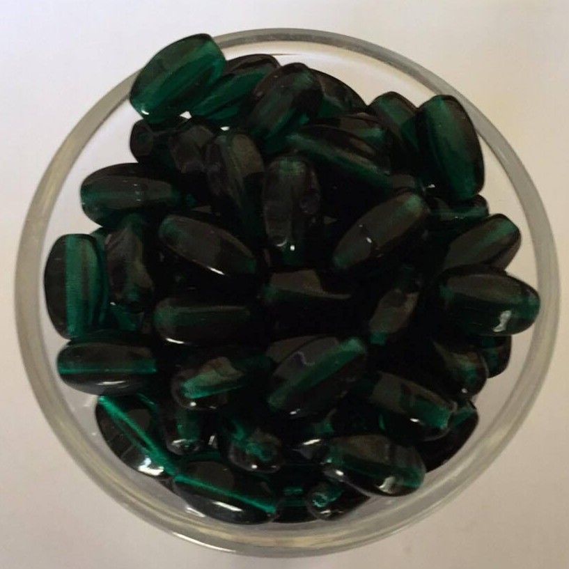 Czech Ridged Oval - Emerald 8x4 mm