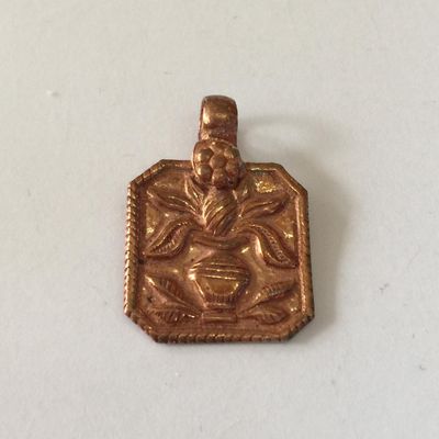 Hindu Square Amulet - Copper 18mm