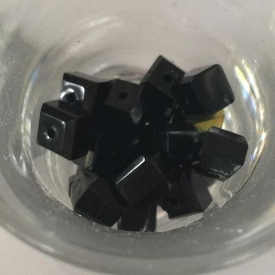 Chinese Faceted Cube - Jet 6mm